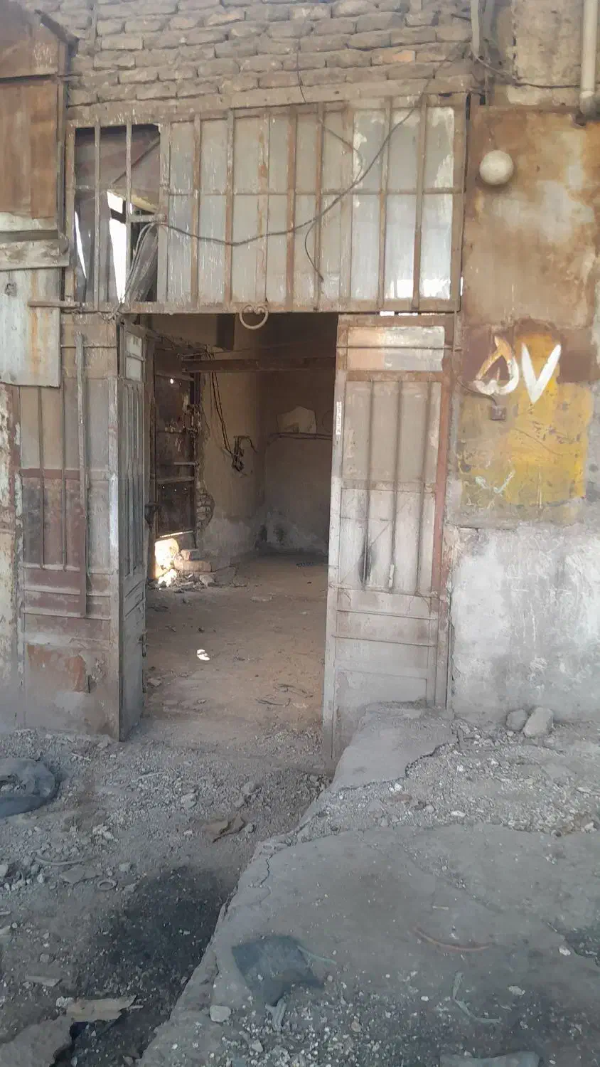 اجاره کارگاه یا انبار داخل گاراژ