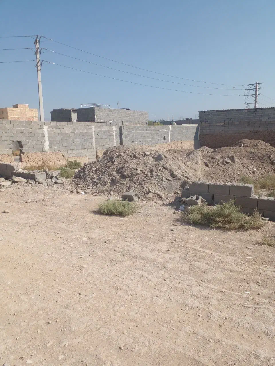 زمین چهاردیواری ۲۵۰۰مترباسندتک عرصه عیان