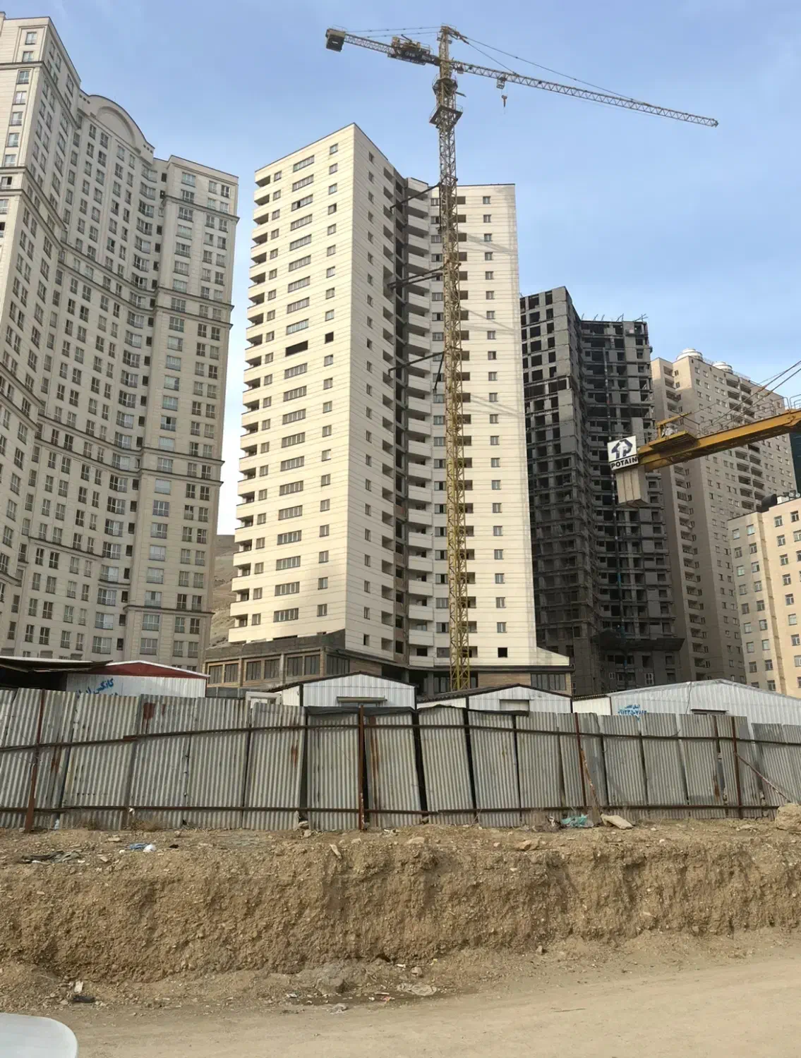 ۱۶۲ متری برج F4 کارکنان شهرداری