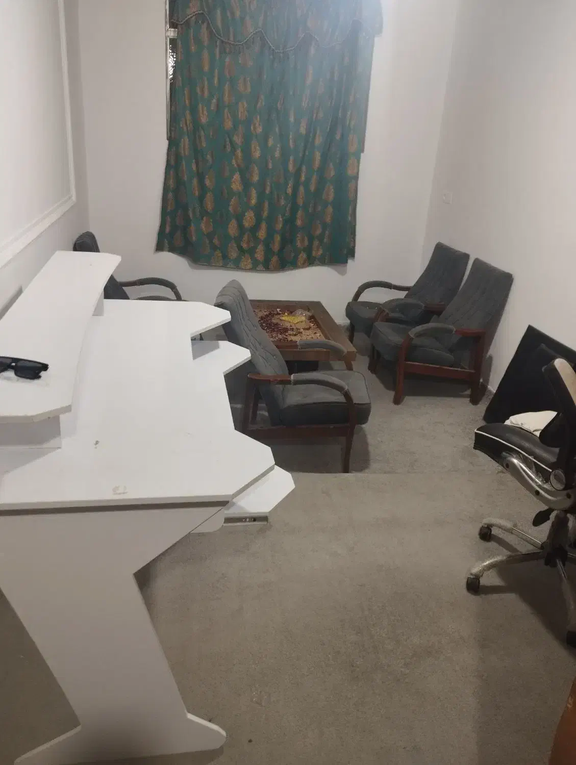 نیاز به هم خونه خانوم