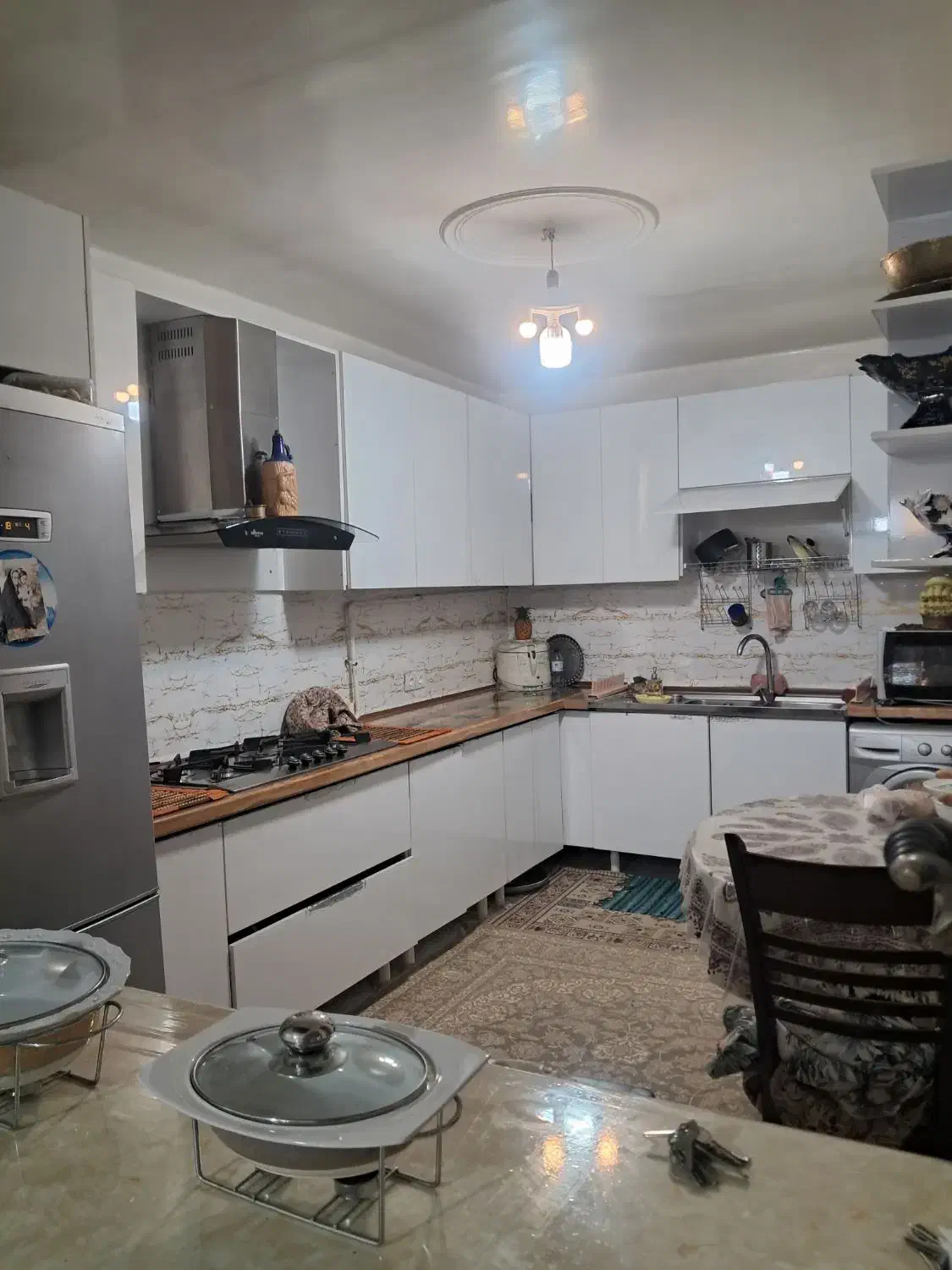 ۱۲۵ متر دو خواب پارکینگ انباری حیاط در اختیار