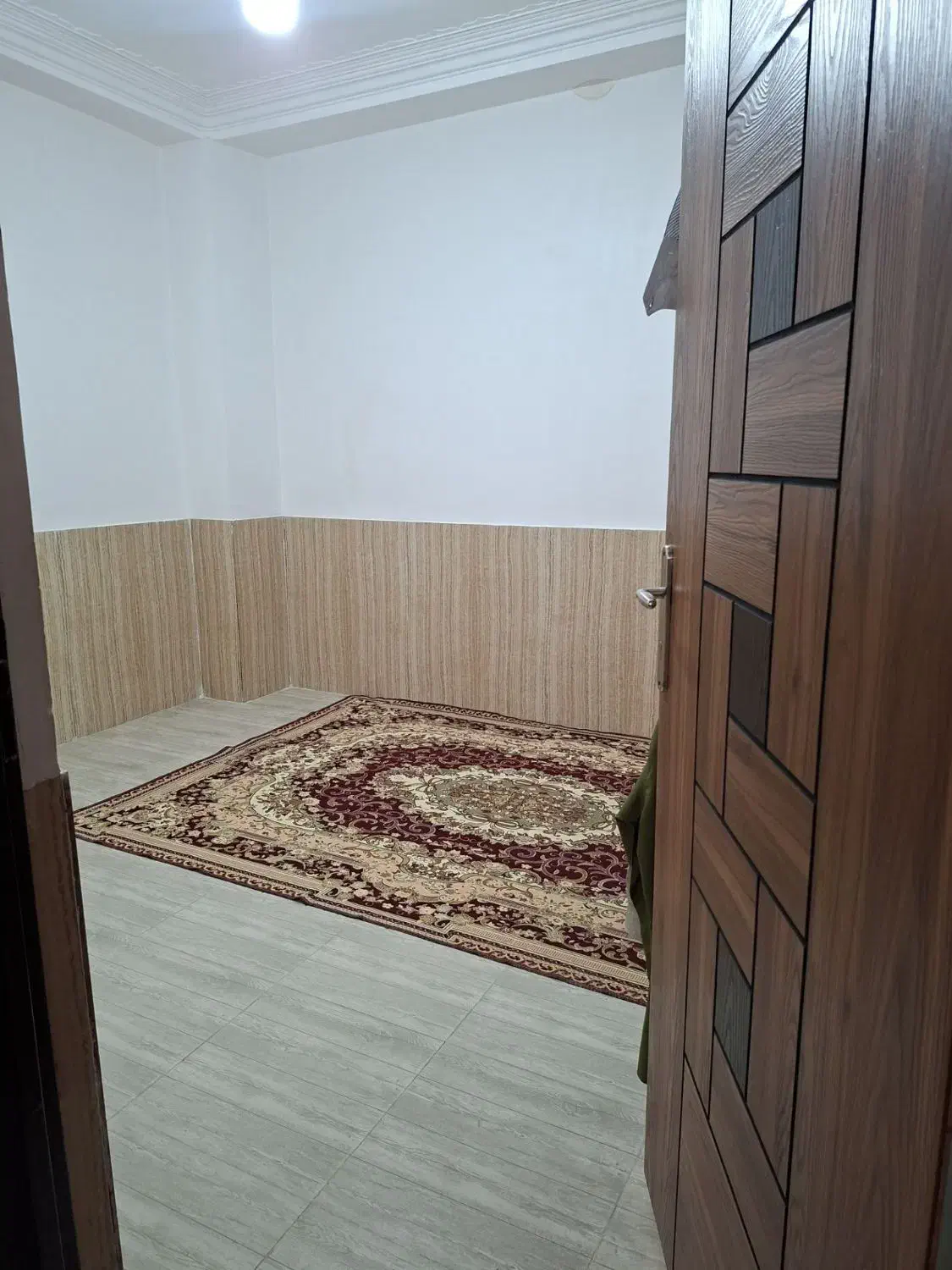 فروش آپارتمان لب بلوار ۲۲بهمن طبقه دوم