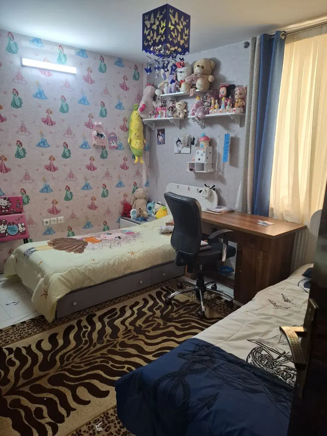 ۱۰۰ متری جهانگیری  مجتمع آسمان