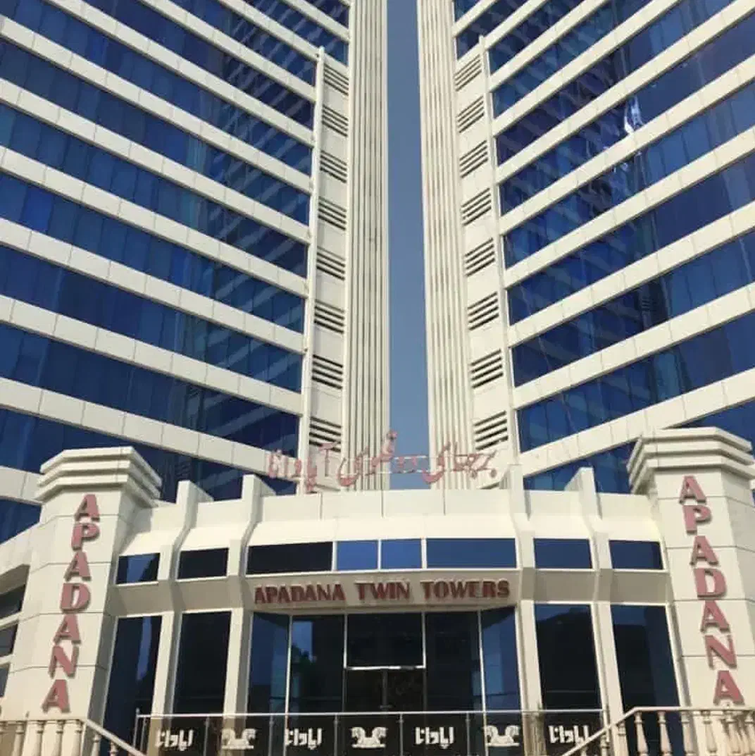 رهن ۱۷۰ متری تجاری برج آپادانا