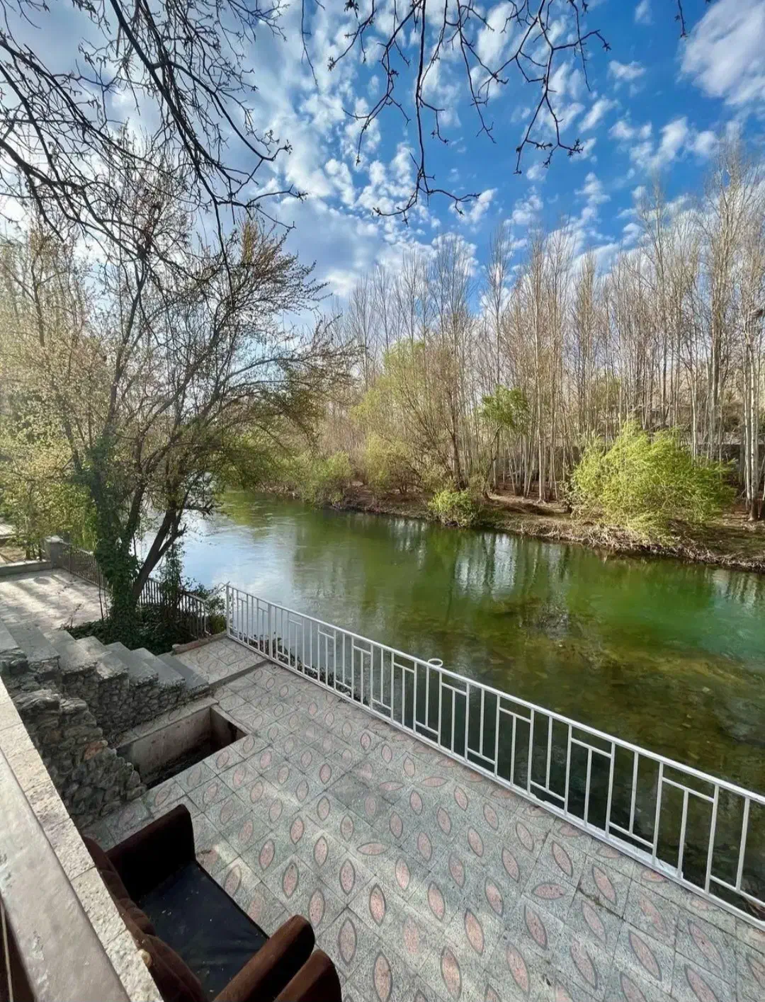 اجاره سوئیت ویلا در باغبهادران باغبادران