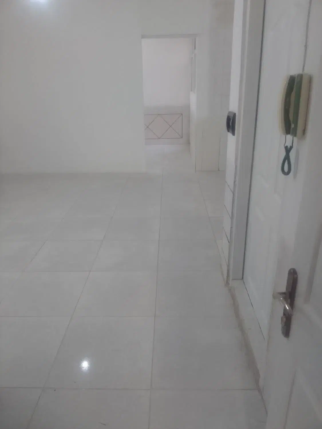 اجاره آپارتمان ۹۰ متری ۱ خوابه همکف در شهرک مهدیه