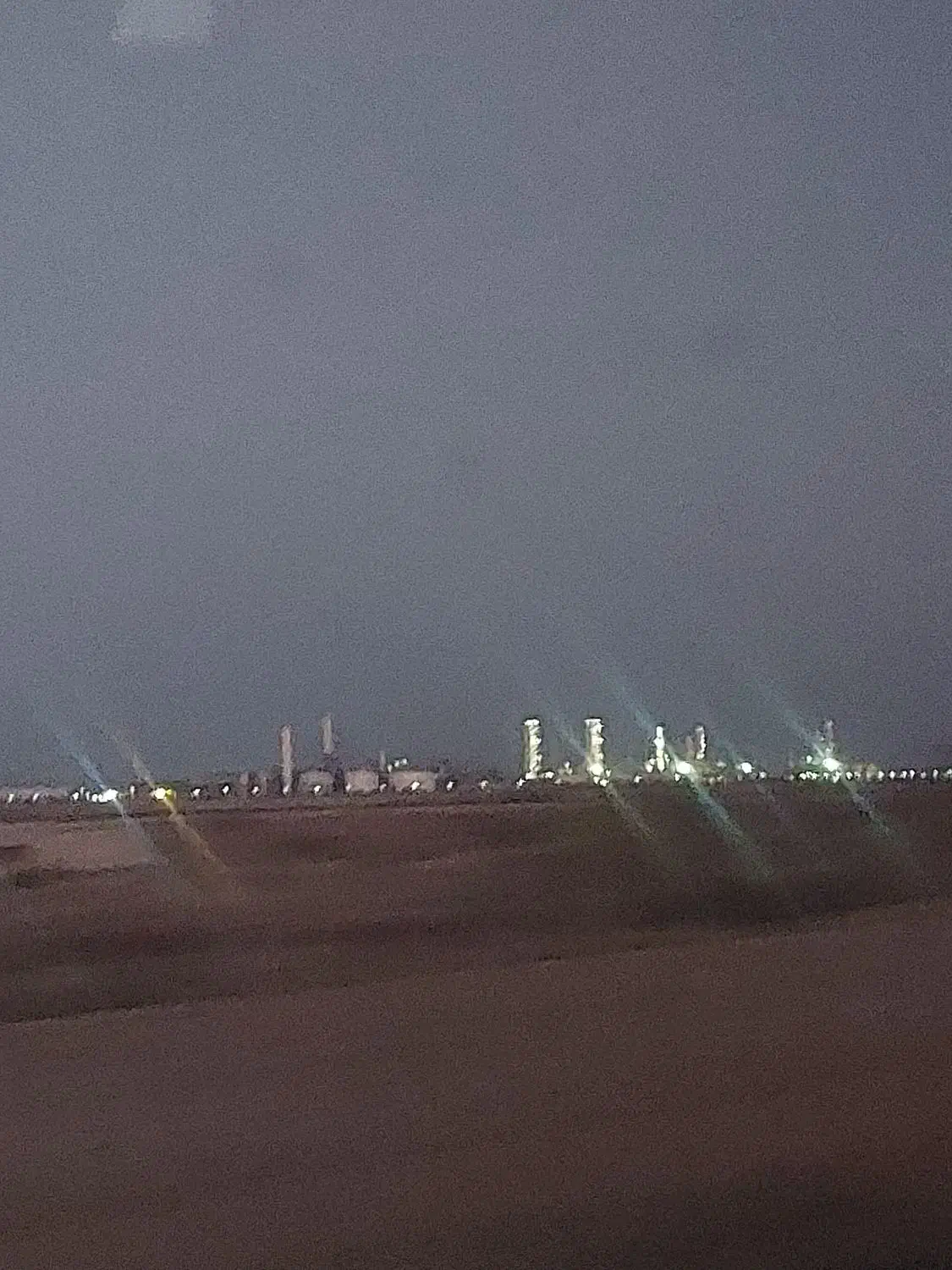زمین فروشی