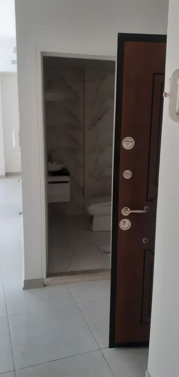 کلیدنخورده تکواحد۹۵متری