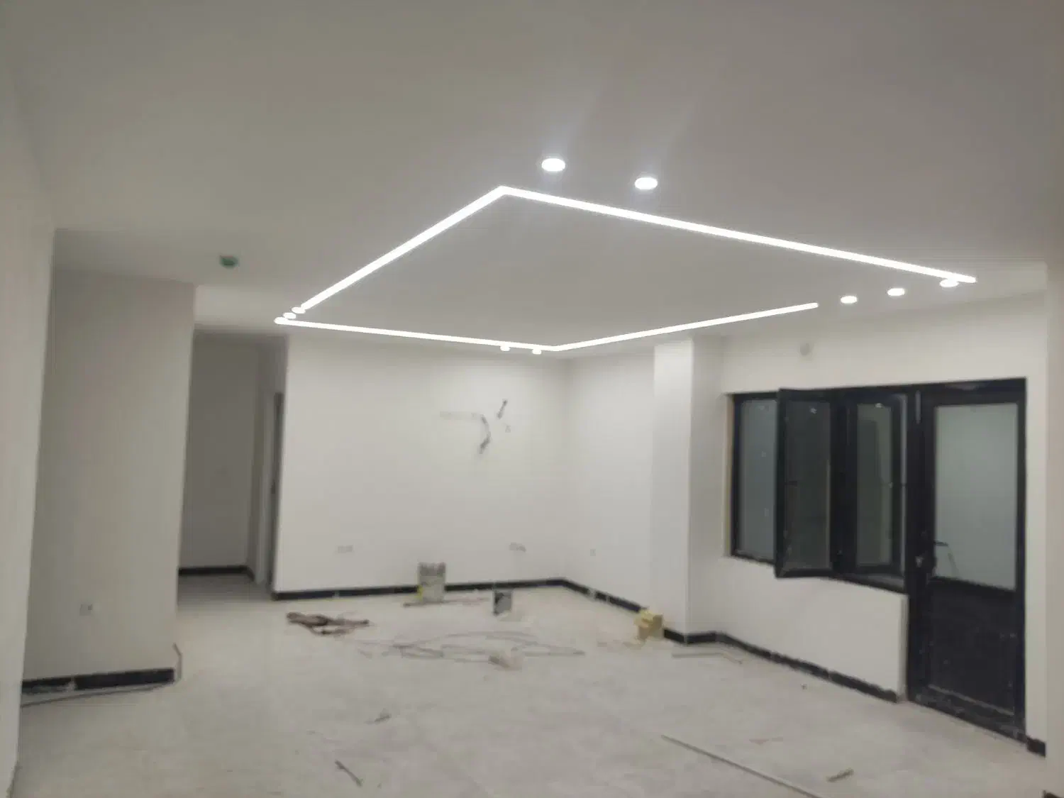 باهنر ۱۰۷ متری فوق تمیز