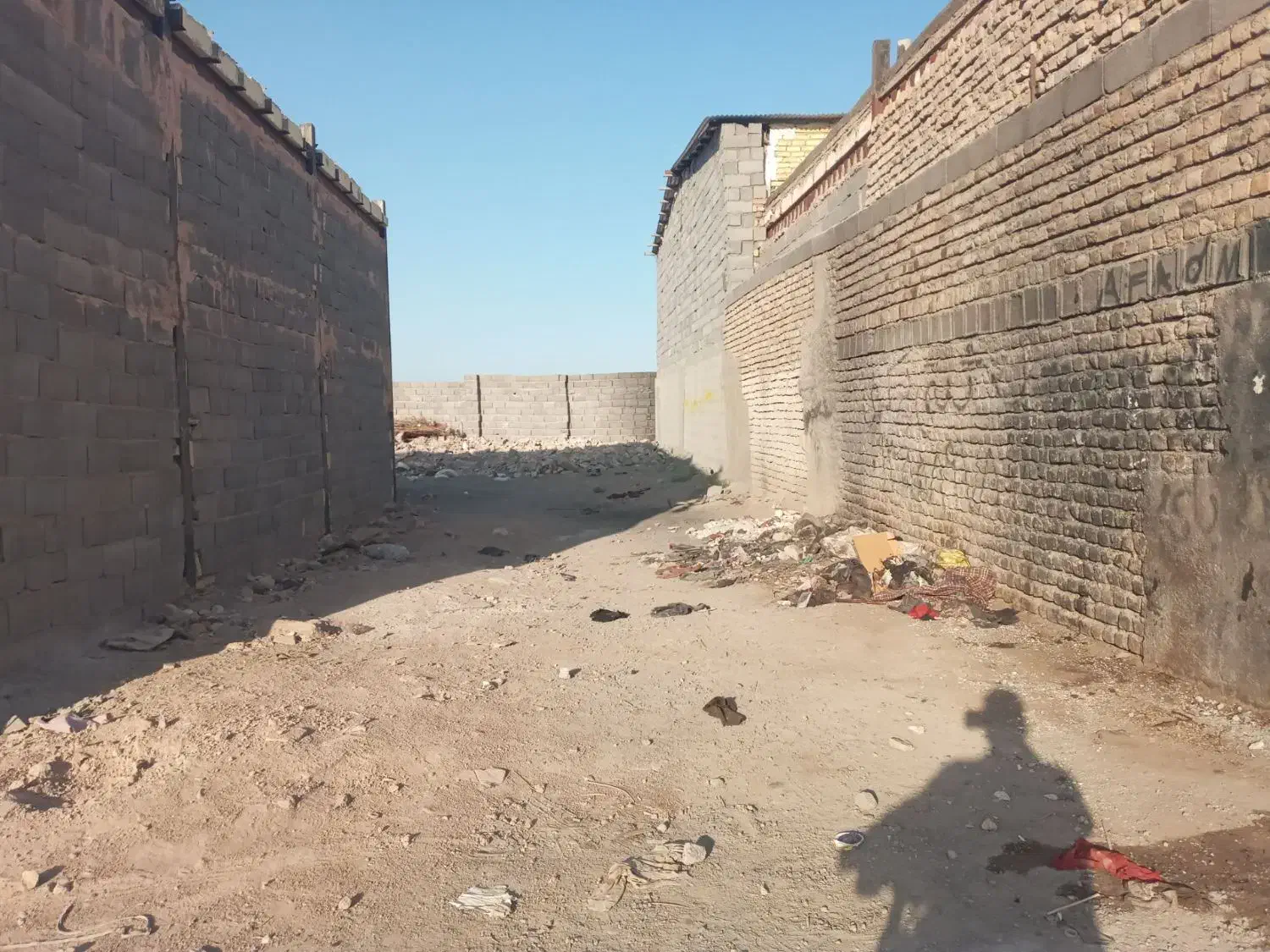 زمین ۱۶۰متری حاشیه شاهنامه ۸۰