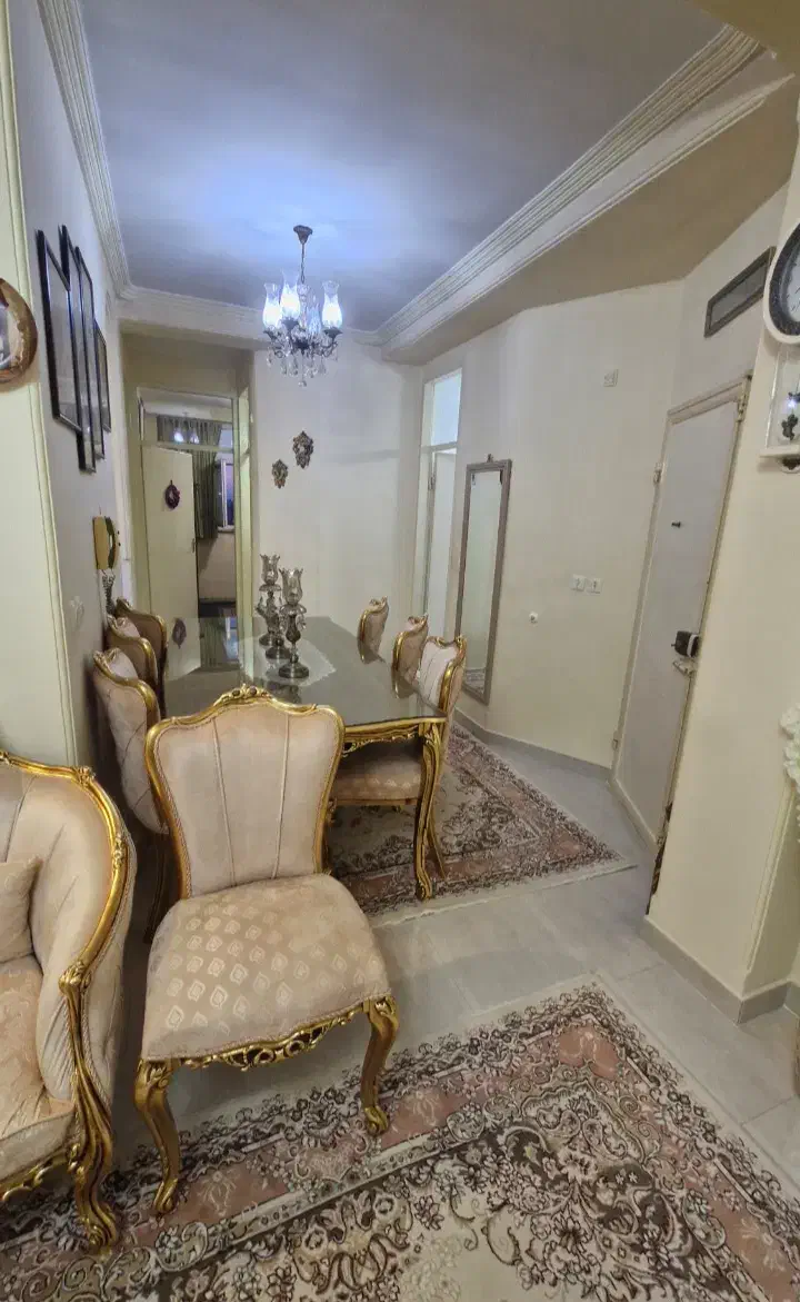 واحد ۷۴ متری با پارکینگ، سهند فاز ۱ نبش میدان مادر