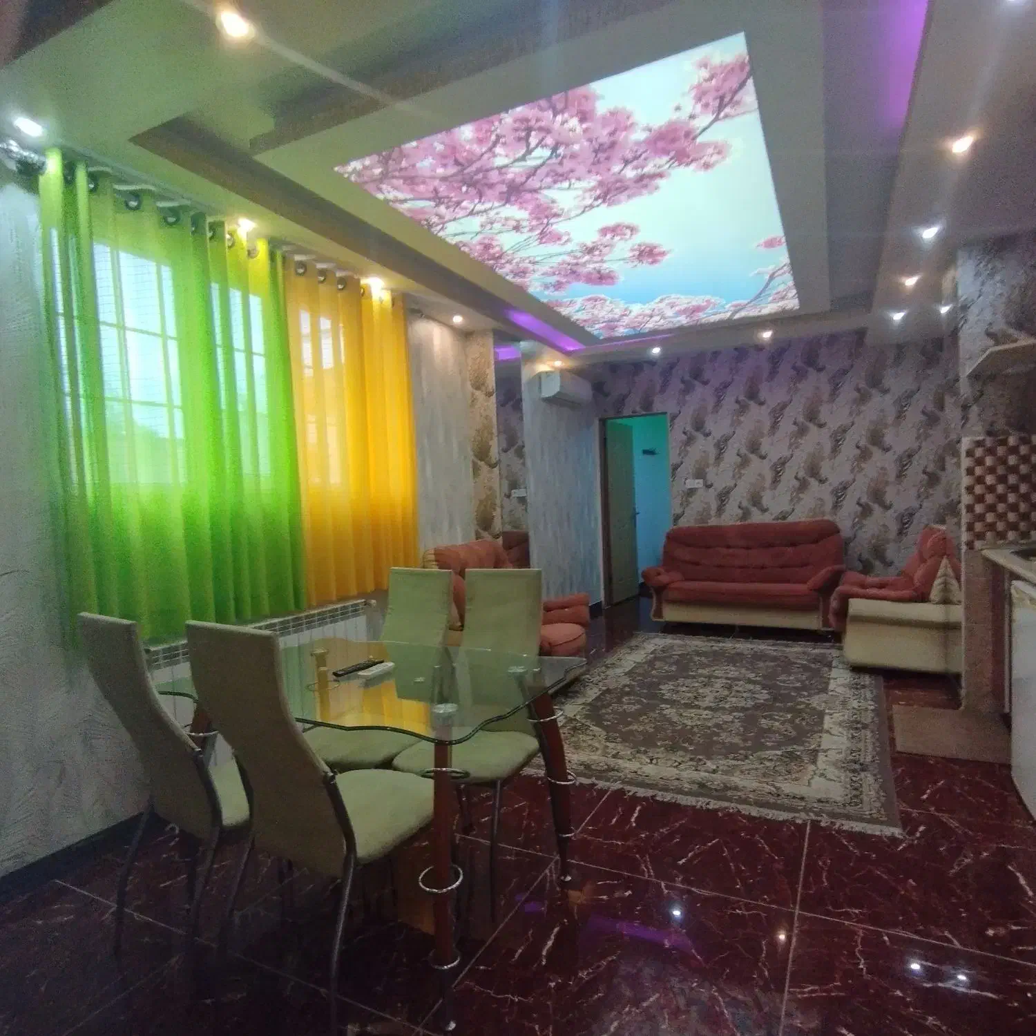 یه خواب دربست نزدیک دریا
