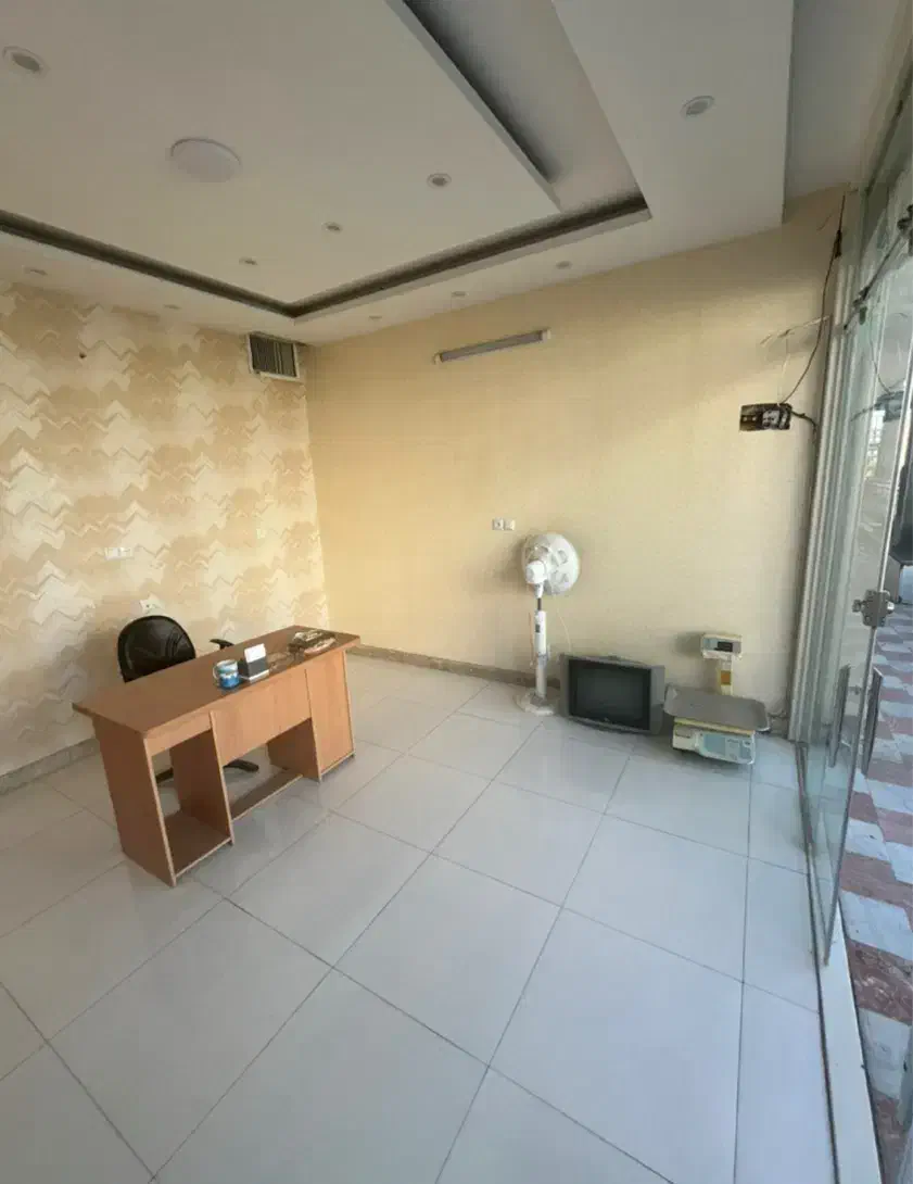 مغازه تجاری