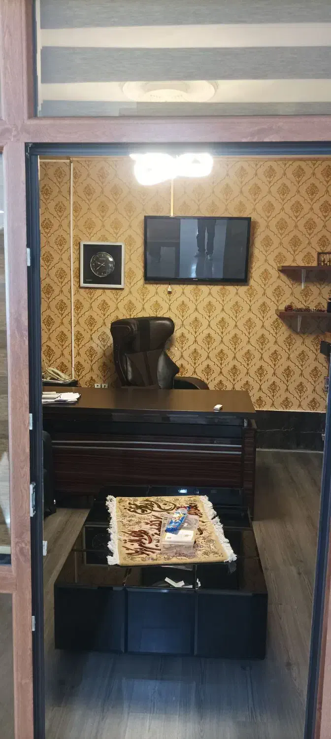 ۳۰۰متر تجاری همکف ۷۰متر زیر(سعادت آباد)