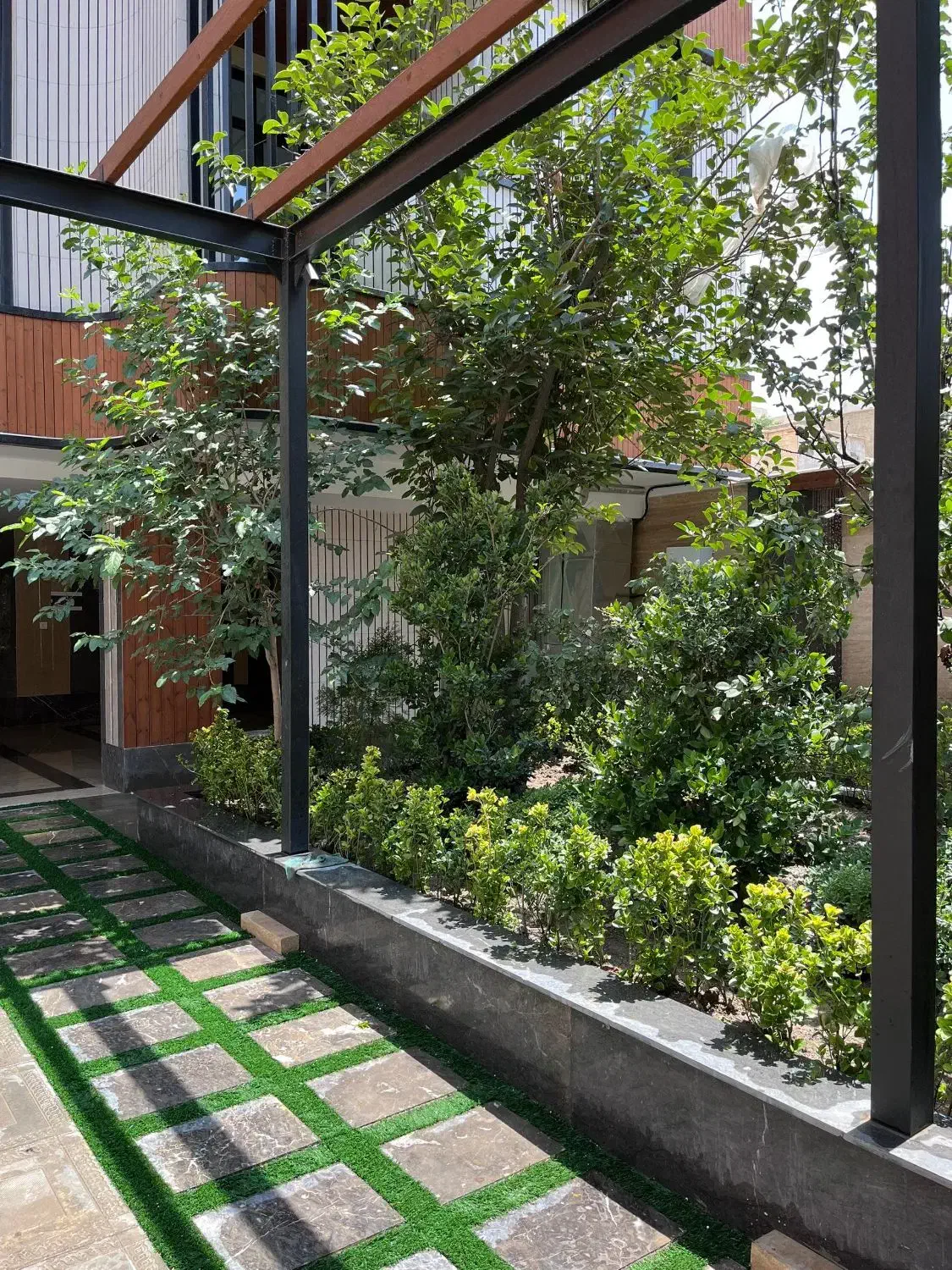 ۱۴۸متر و ۳خواب_نوساز گلستان۱ مهرشهر_تکواحدی