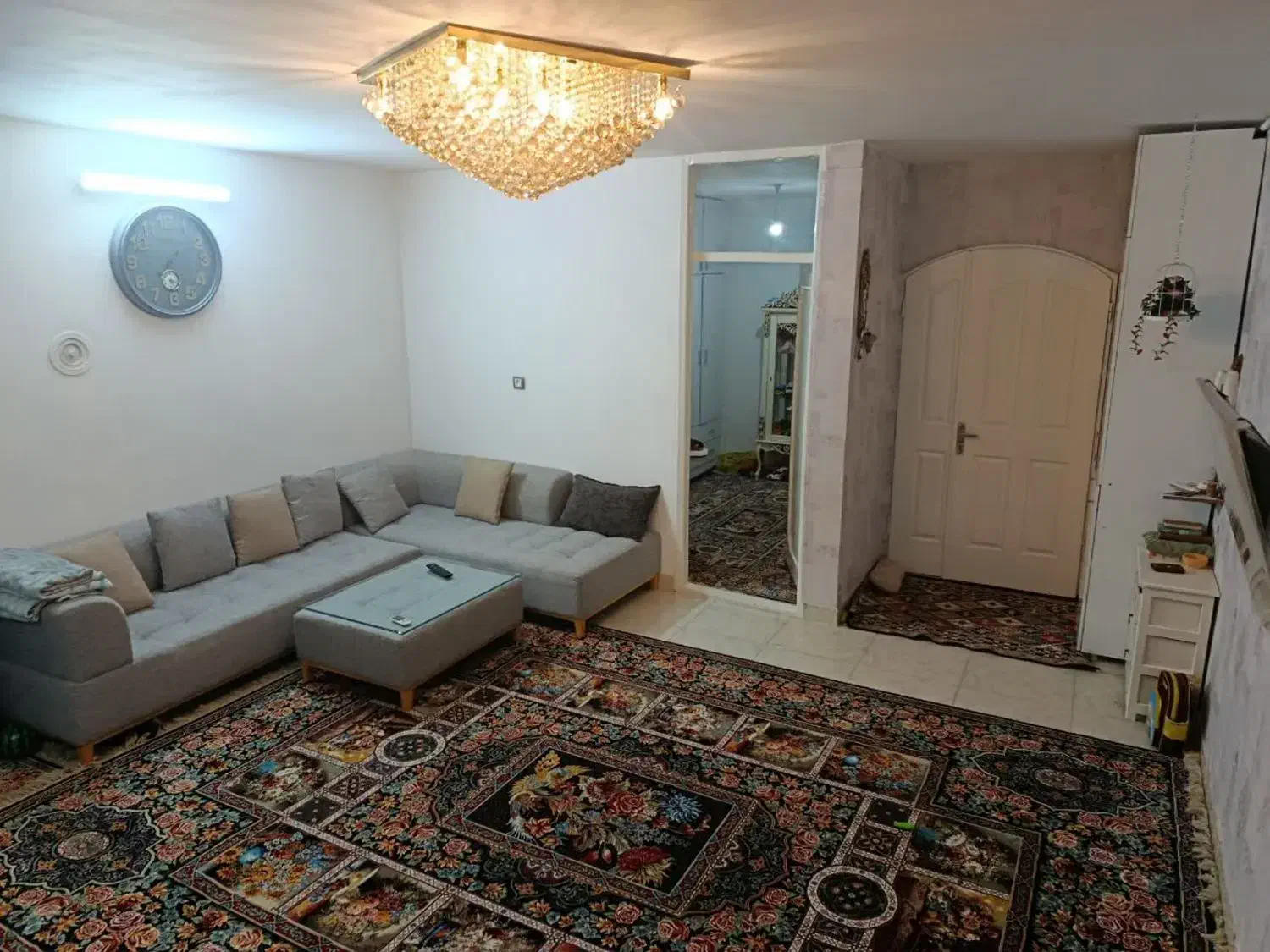 حاشیه 20متری.همکف. 60متر
