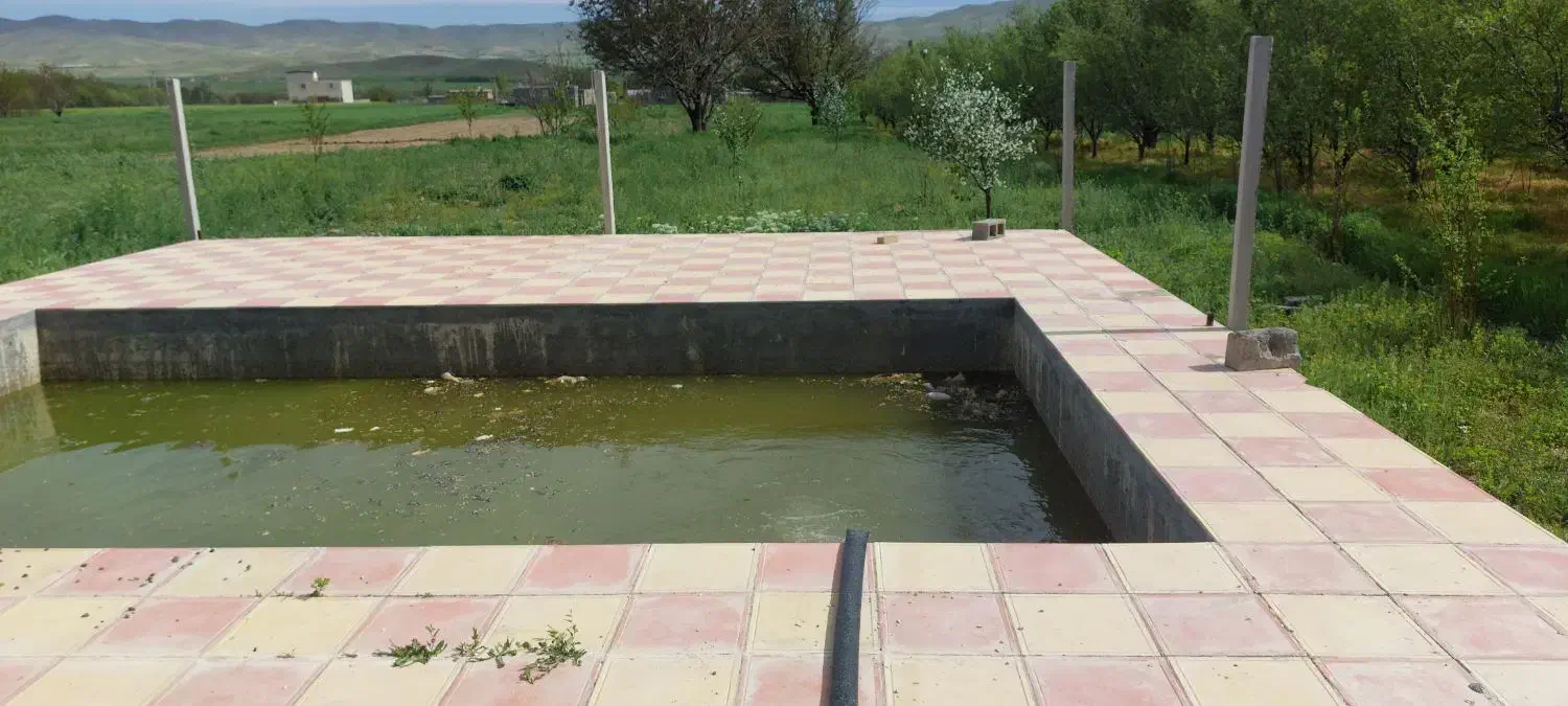 باغ با چاه عمیق