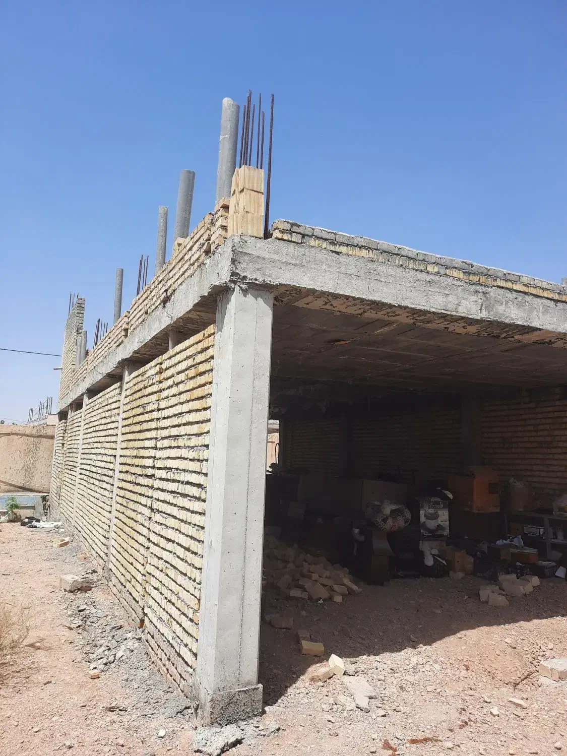 ساخت نیمه کاره