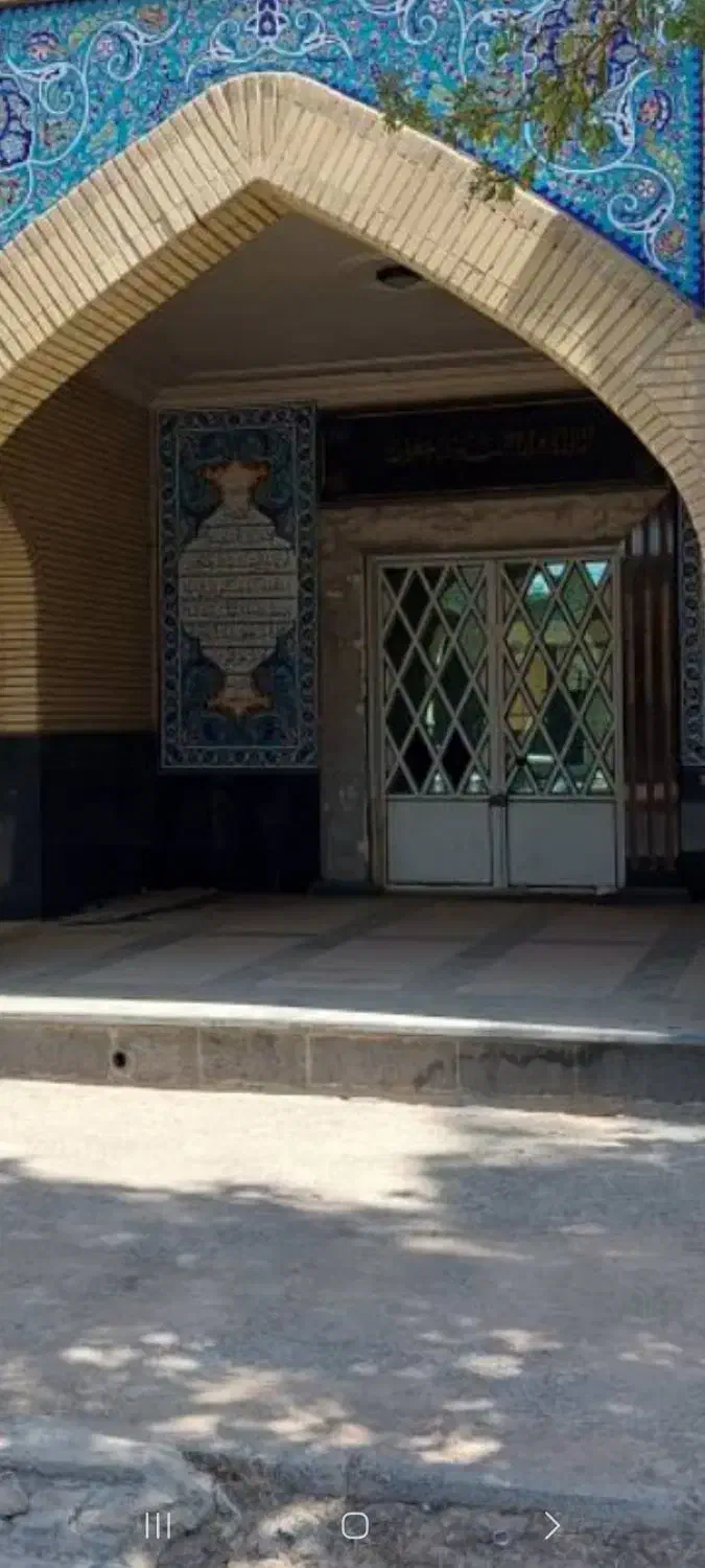 آرامگاه خانوادگی بکر هنرمندان