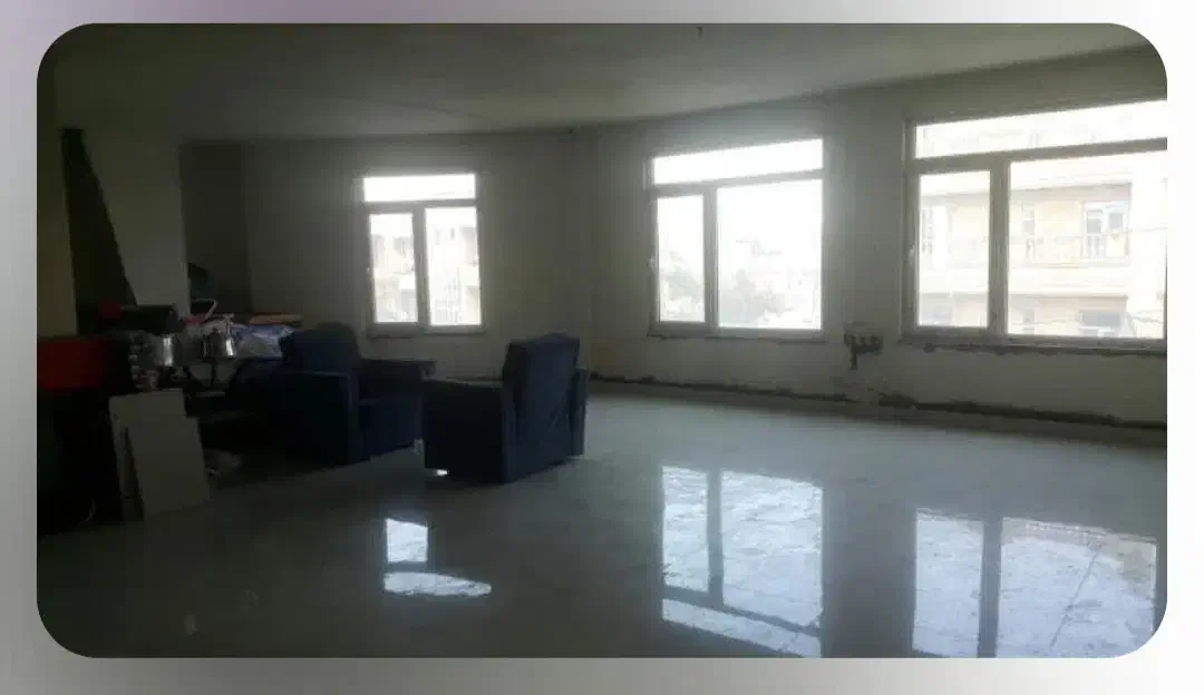 خانه دوطبقه با چهار تا مغازه  نبش با سند تک برگ