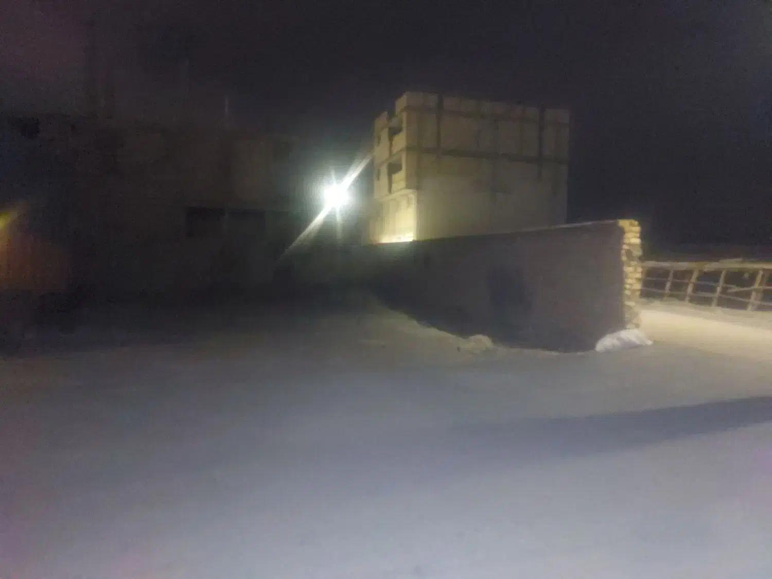 فروش زمین مسکونی ابریشم پشت بانک صادرات