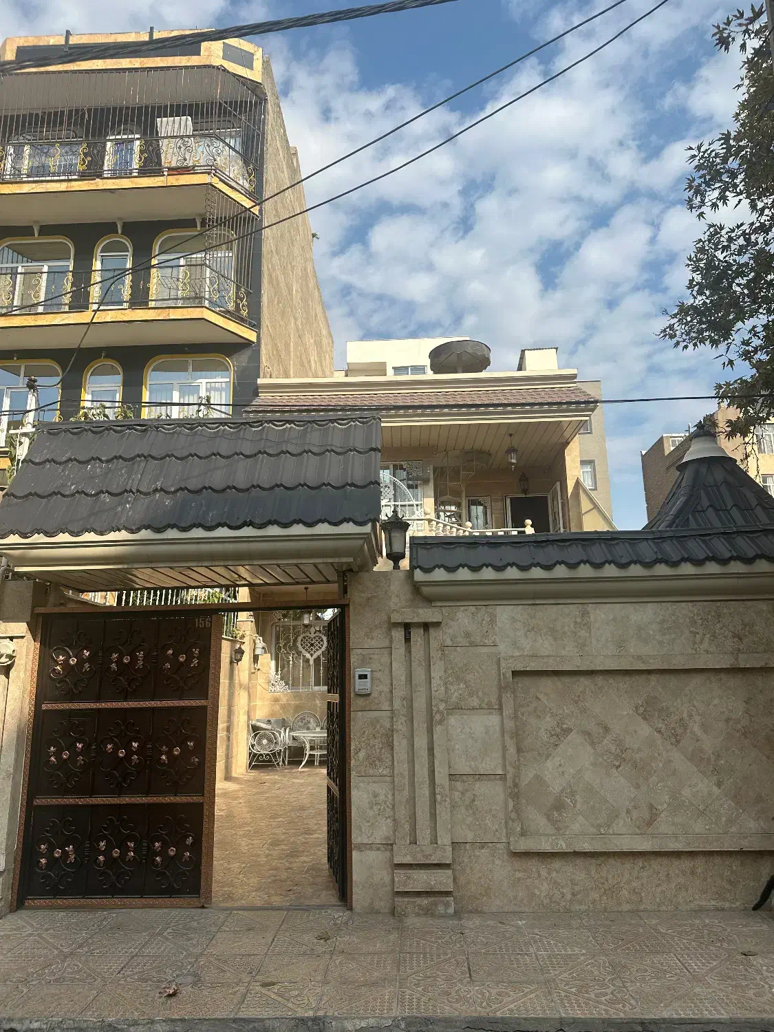 خانه ویلایی دو طبقه