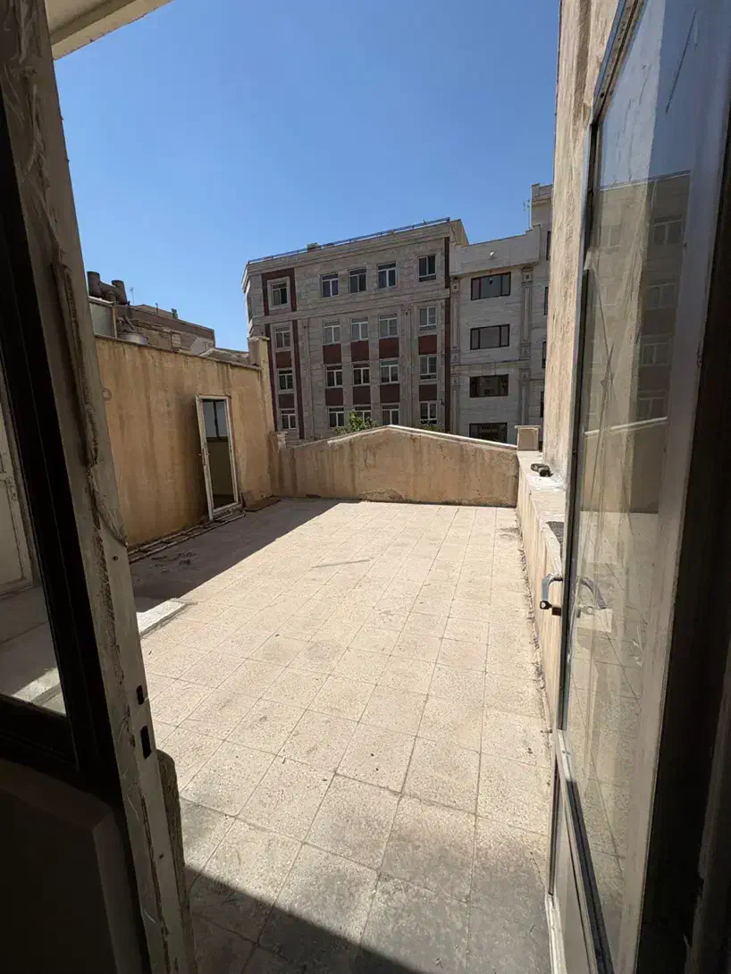 ۲۰۰ متر سه خواب ریحانی