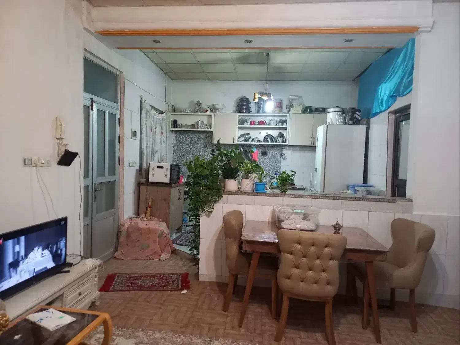 منزل ویلایی دربست واقع در شهرک فرش