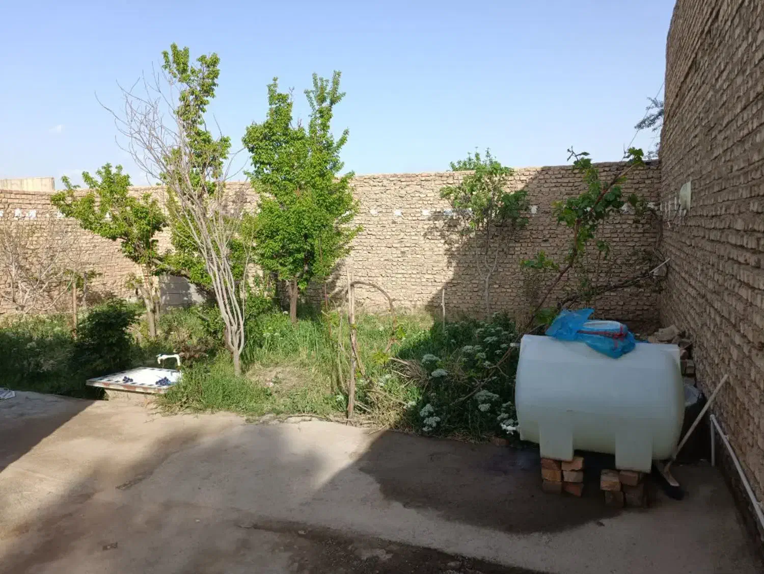 خانه ویلایی در ورامین ، زمین و باغچه در ورامین