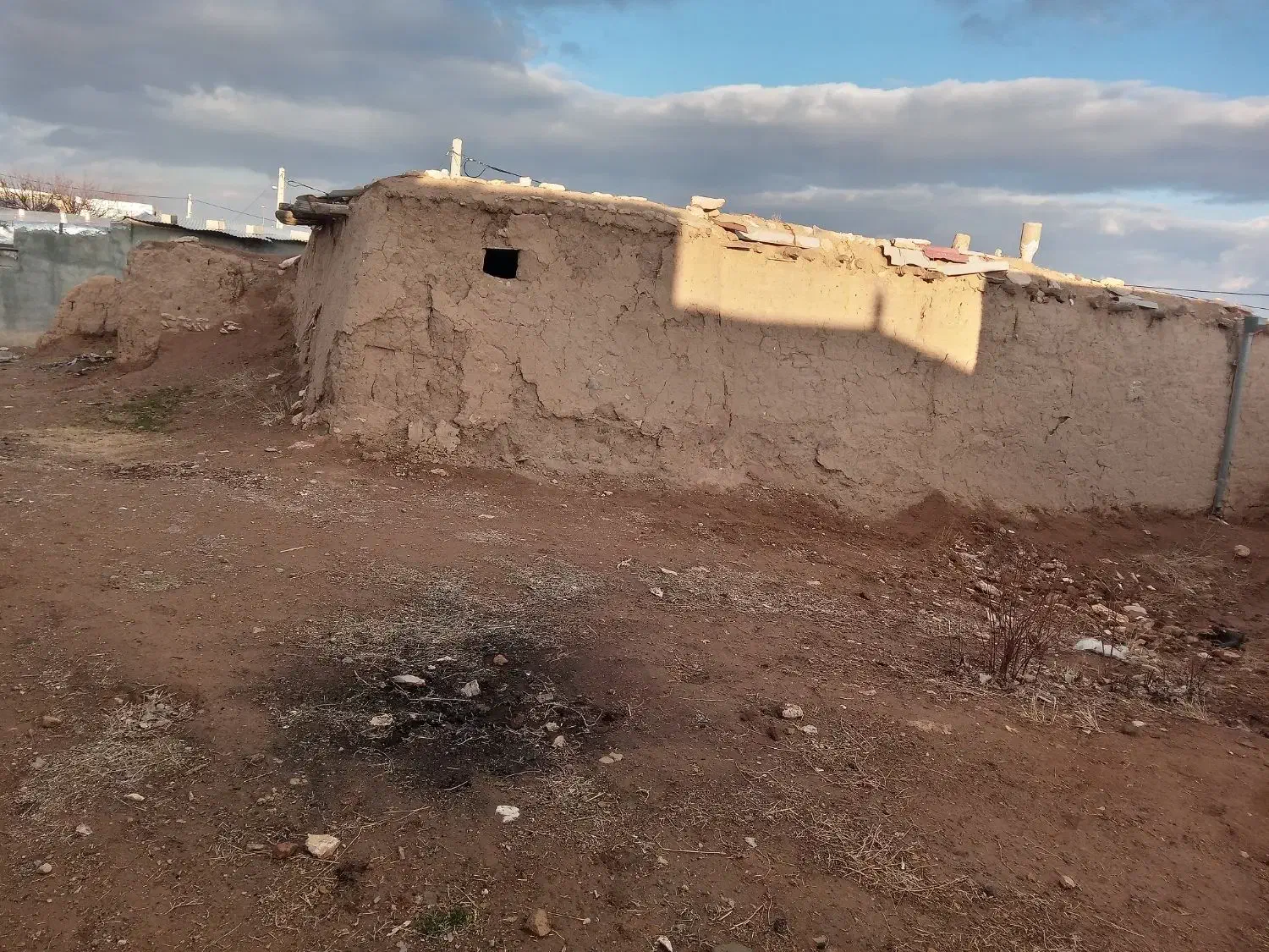فروش یک باب خانه مسکونی کلنگی