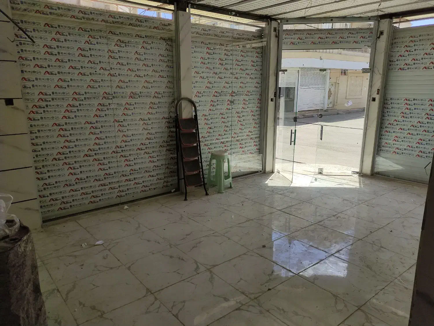 یک باب مغازه اجاره داده میشود