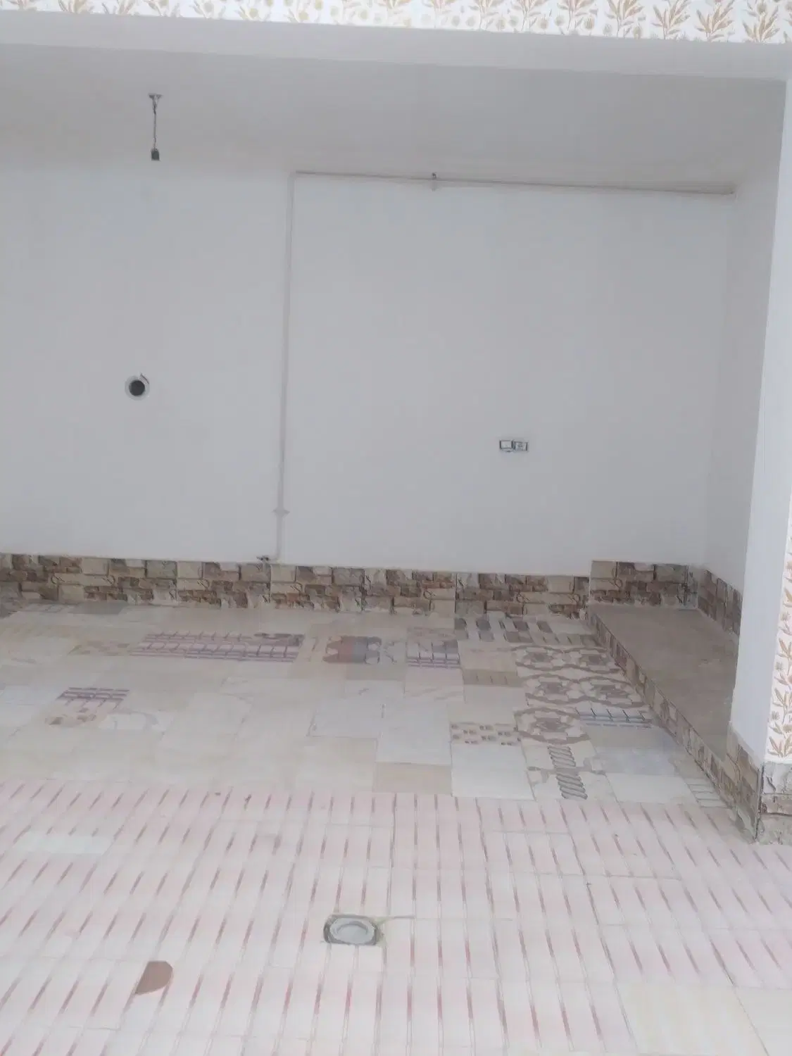 منزل ویلایی سیاهمرد کیخایی ۴انتهای کوچه