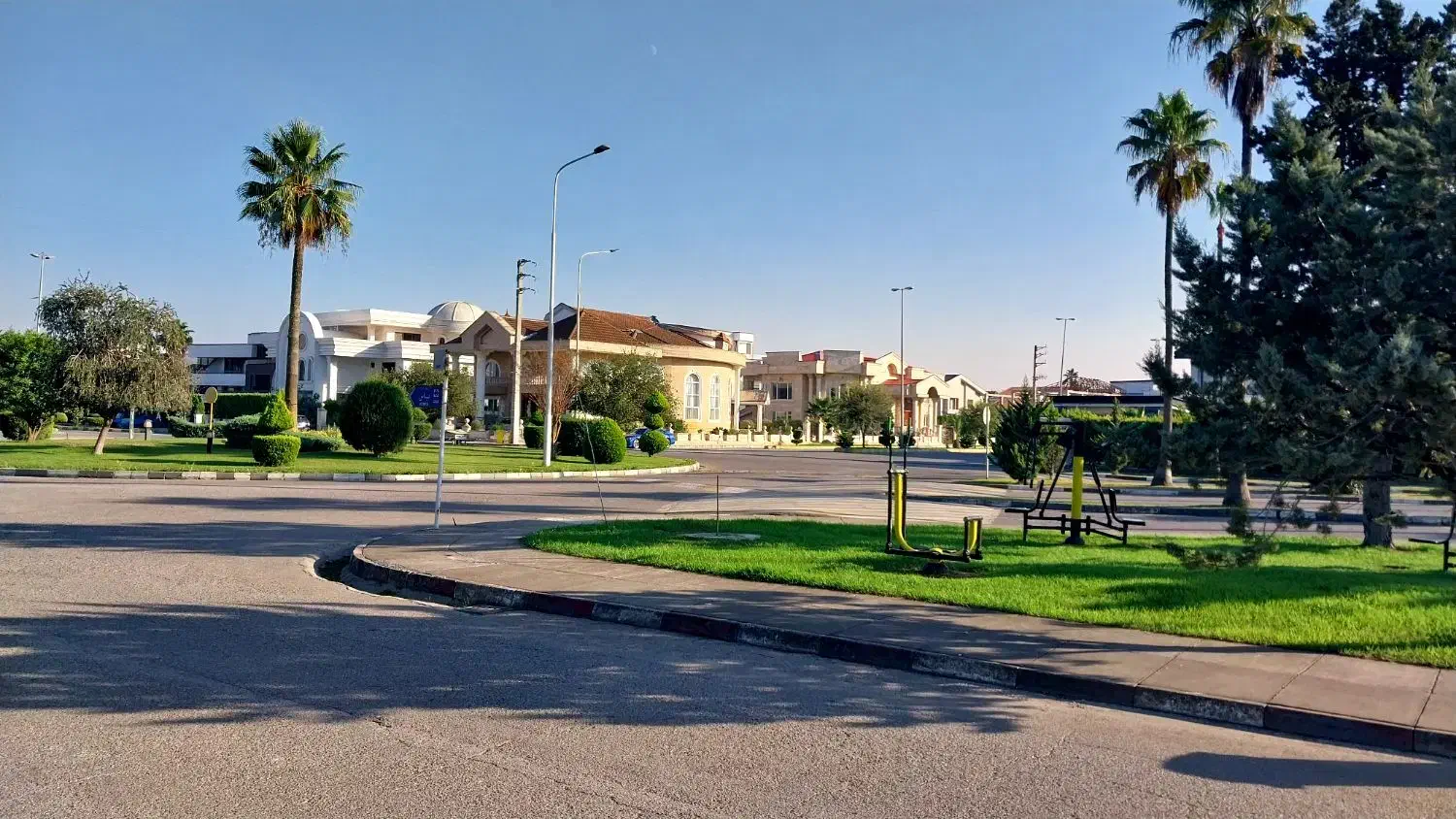 مسکونی و تجاری در شهرک ولی عصر کنگاور
