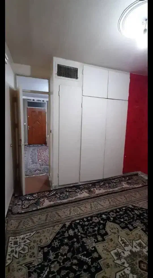 ۶۰ متر اجاره‌ی دربستی ۲ طبقه خانه‌ی قدیمی حیاطدار
