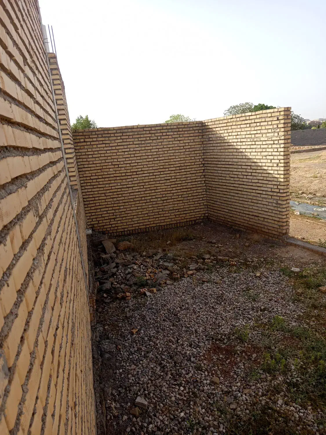 نیم کاره بین الحرمین