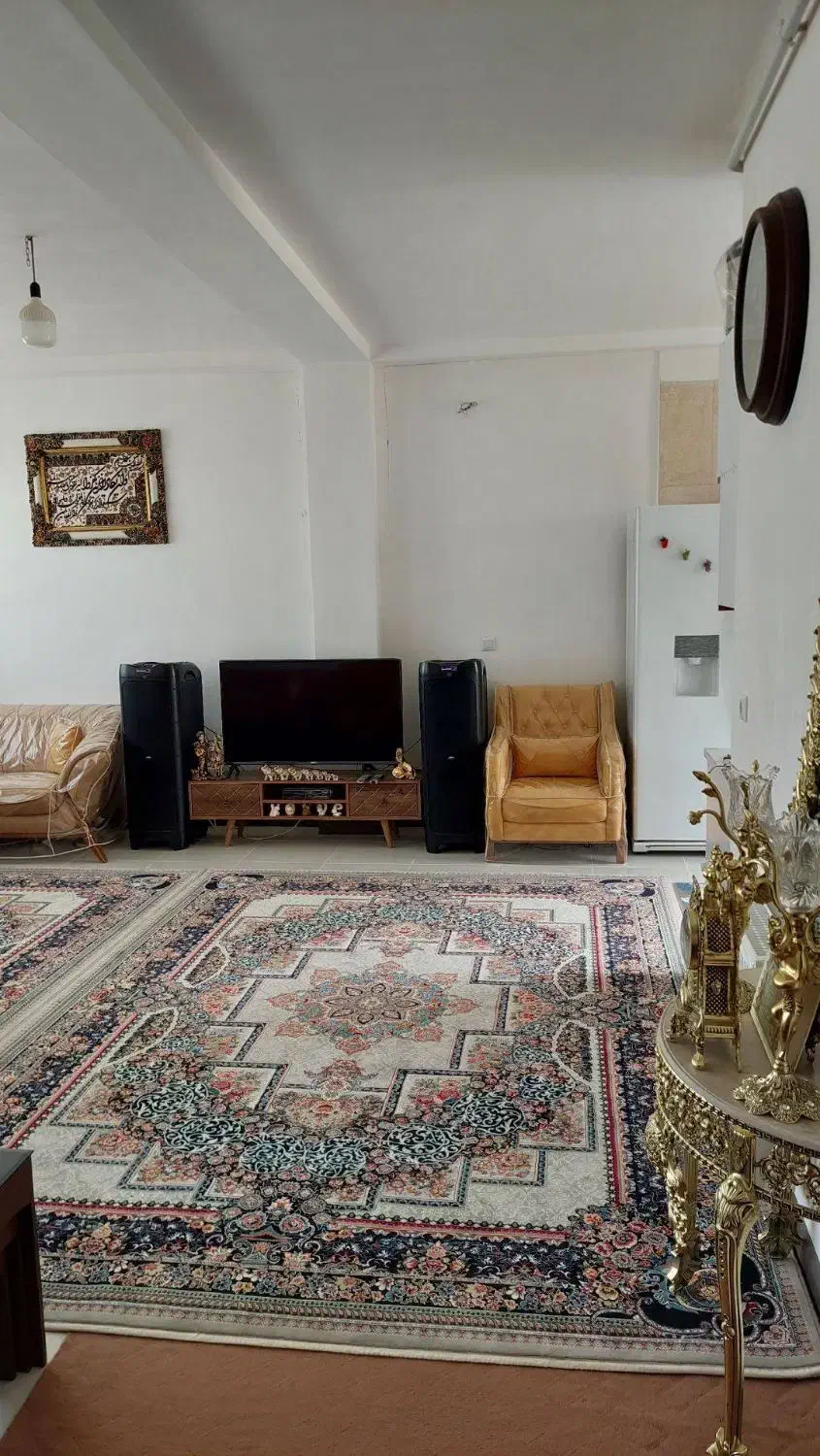 یک واحد آپارتمان ۸۵ متری مهرگان