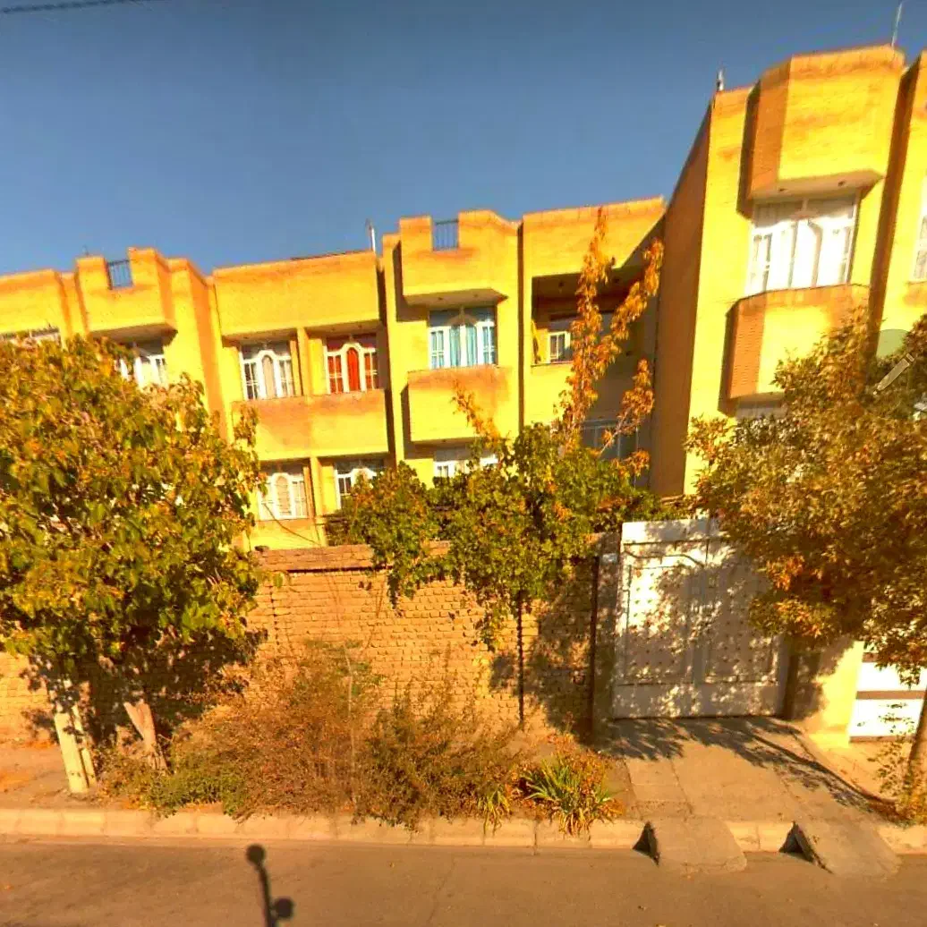130 متر ، دو ممر ، ۳ خواب نورگیر+تراس