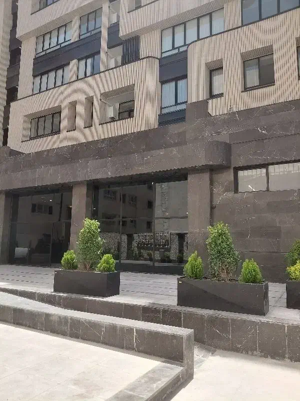 آپارتمان 142 متری _ حاشیه الهیه