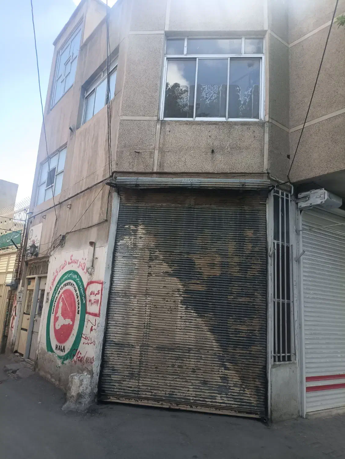تک واحدی همراه بابک مغازه۱۴م  ومالکیت۳م و ۱زیرزمین