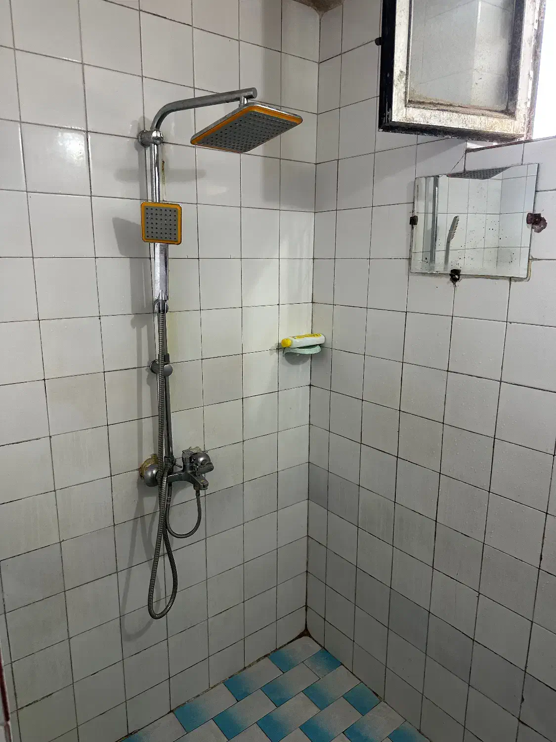 اجاره  سوئیت ویلا جنگلی پارکینگ داره،مالک هستم
