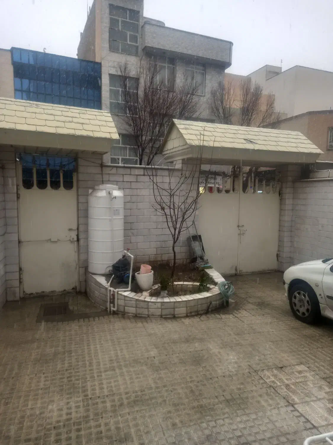 75 متر زیر زمین پر نور