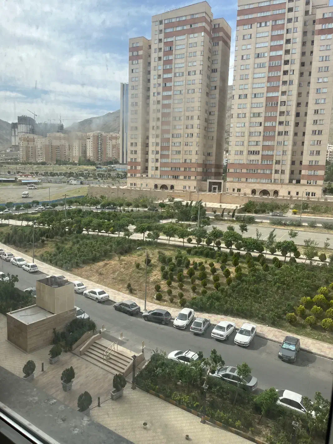 برج آسمان دریاچه چیتگر