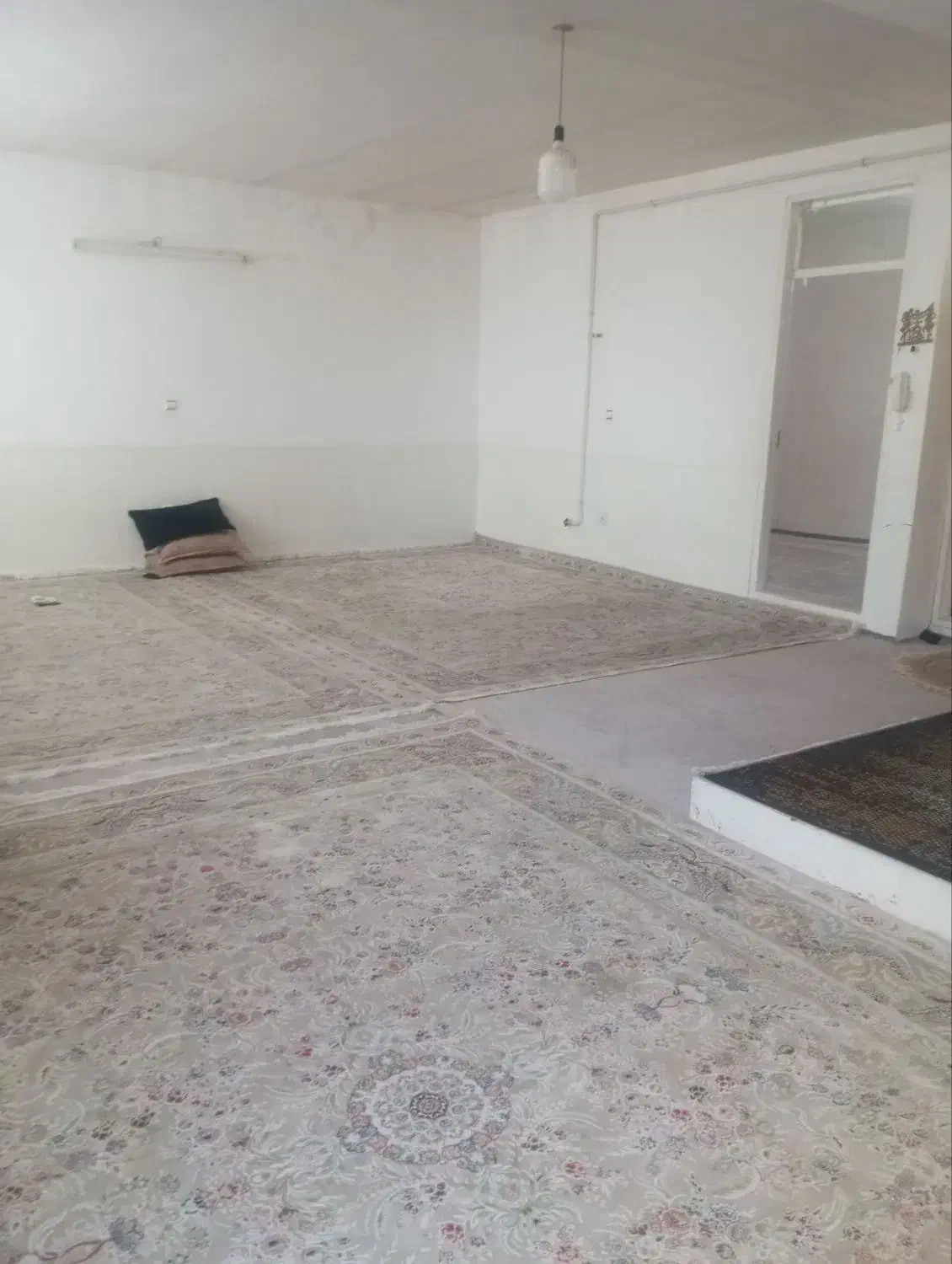 خانه در چهار راه سادات ایمان یکم