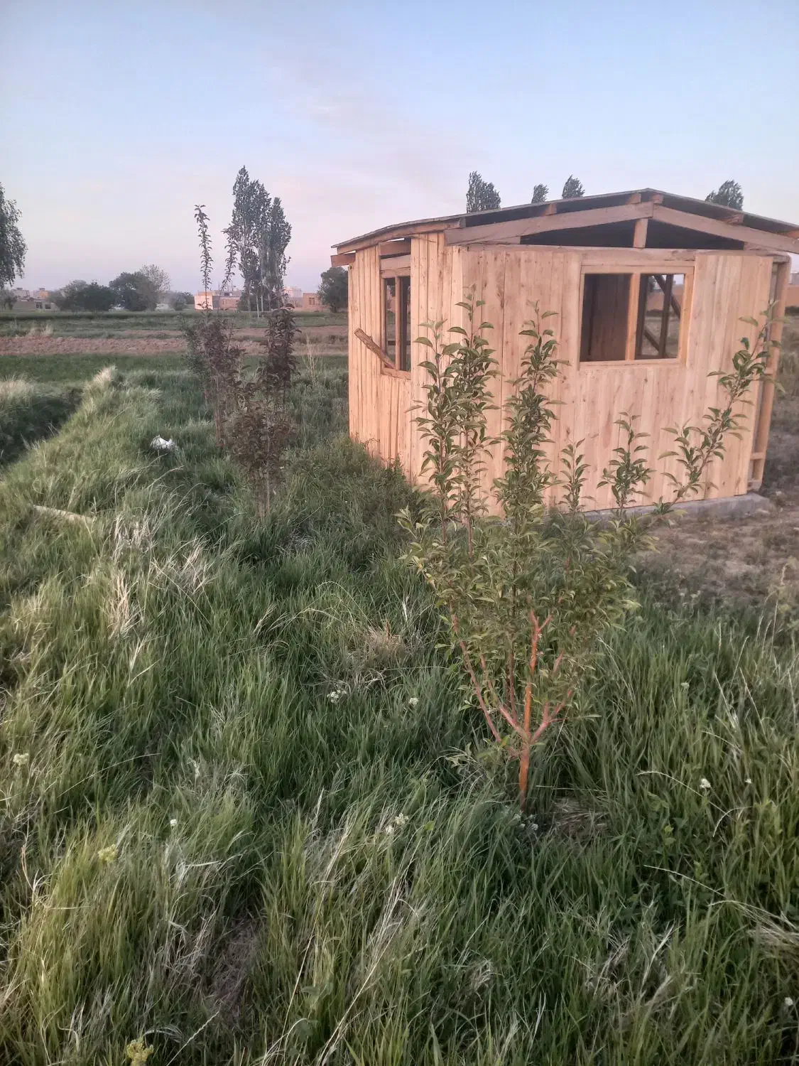 ۵۸۰متر باغ گوگد محدوده مسکونی وکمربندی
