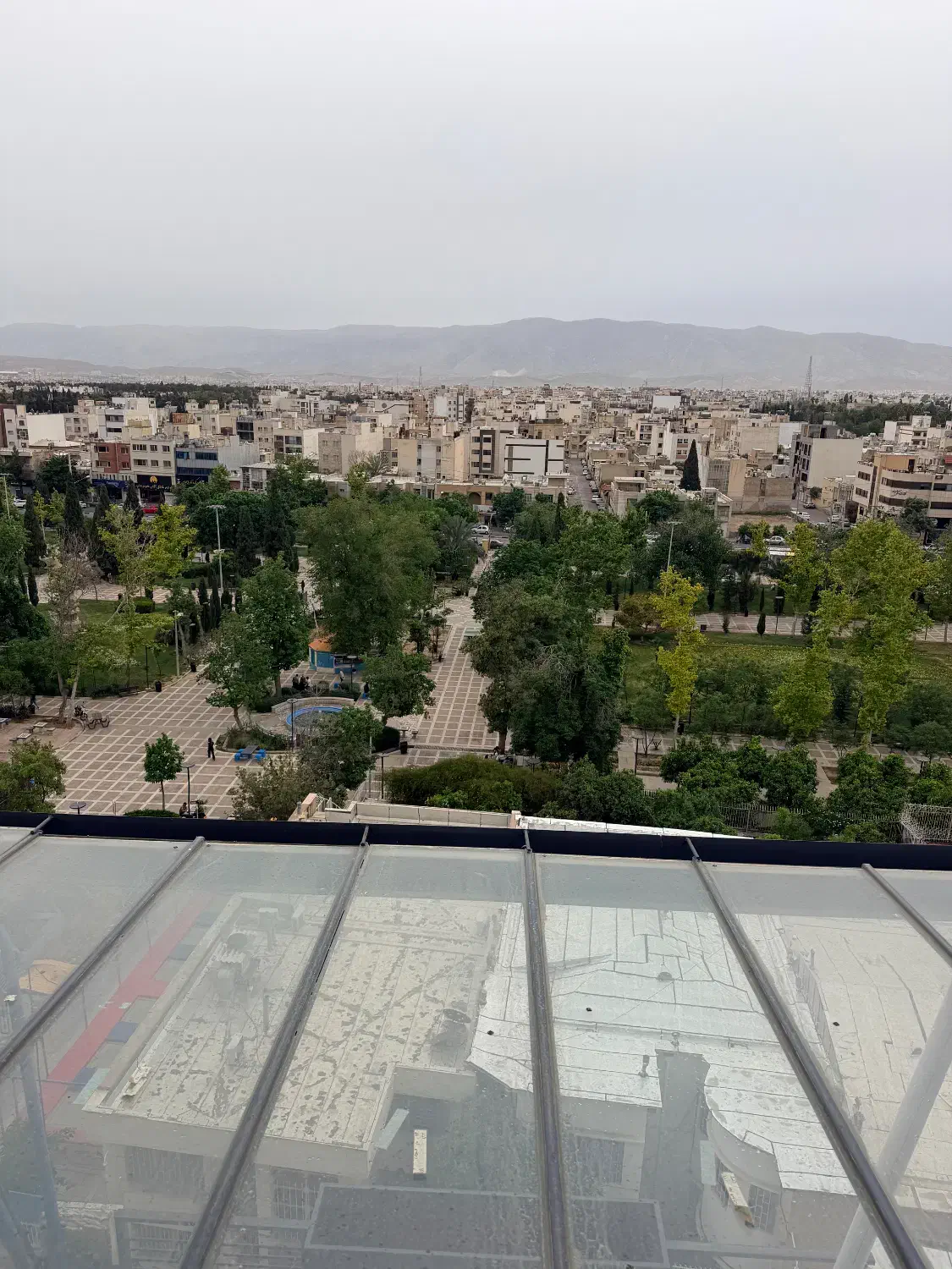آپارتمان ۱۸۰متری سه خواب تک واحدی