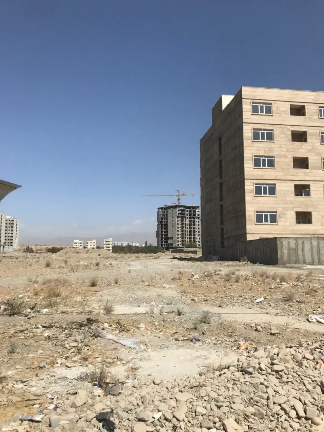 فروش زمین بایر مسکونی همراه با دستور نقشه و ماده۱۲