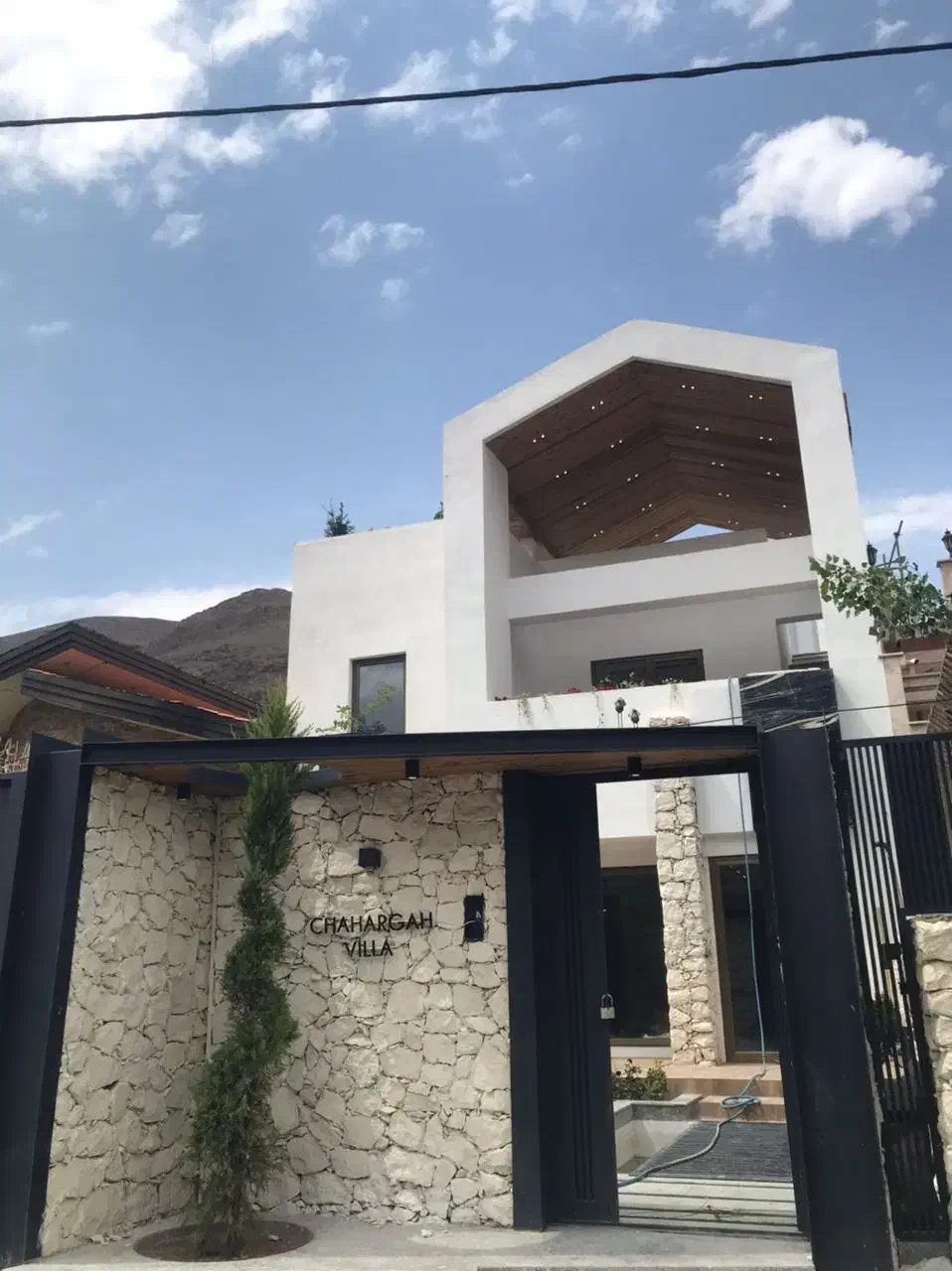 ویلای مدیترانه ای قمصر کاشان
