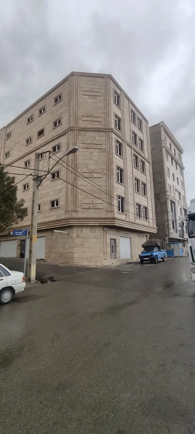 فروش آپارتمان127متر شهرک سفیر امید