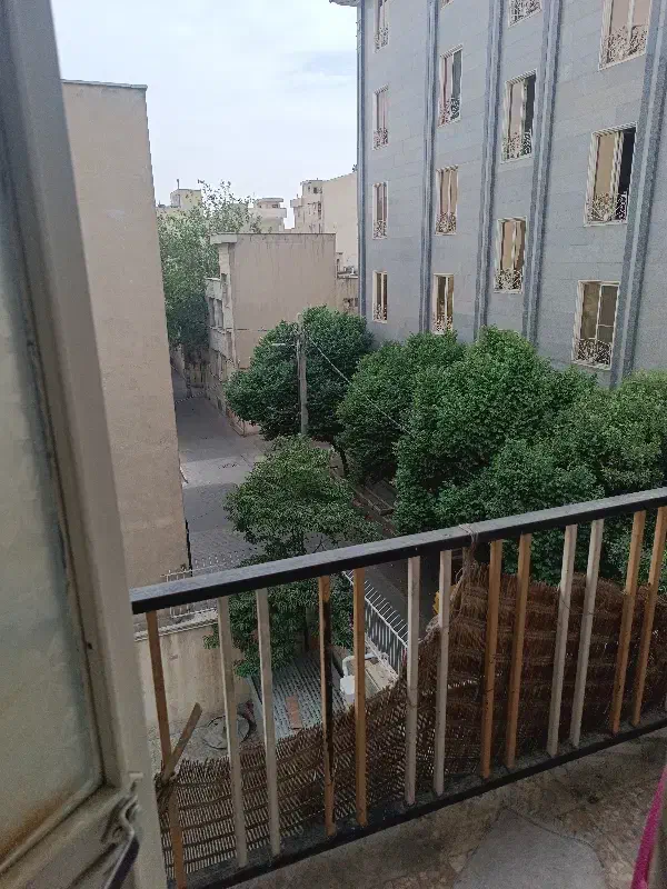 خونه دارم هم خونه میخام ۱۰۰.ماهی ۱۰اجاره