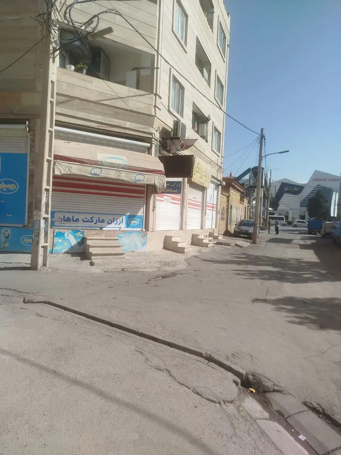 فروش مغازه تجاری ۲۸متر دونبش کمالشهر